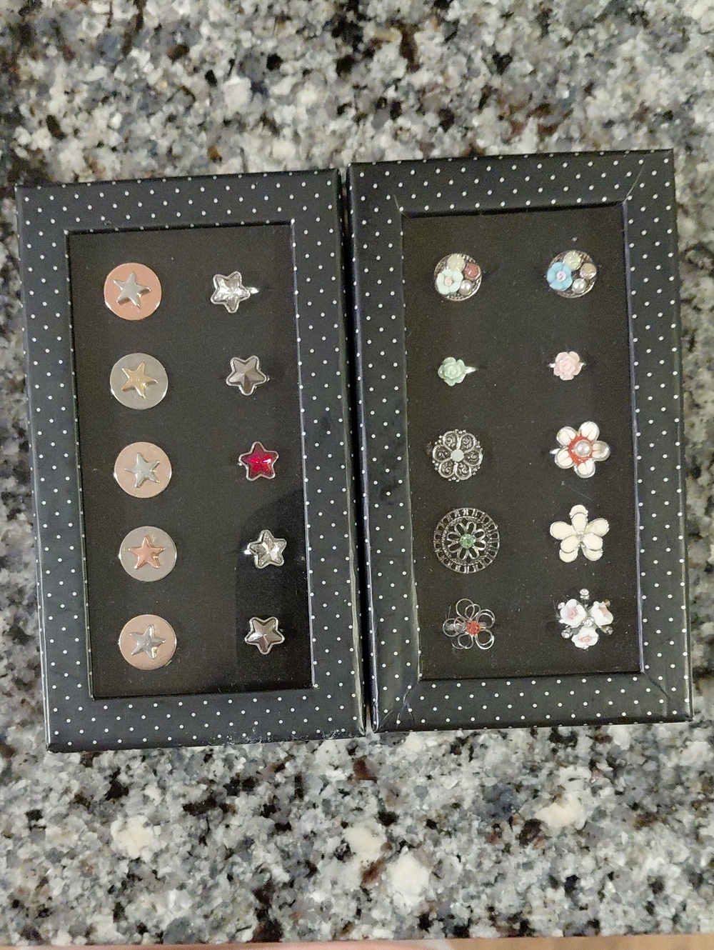 Paparazzi Kids Assorted Floral & Star rings. 10 Rings Per Box.  New!